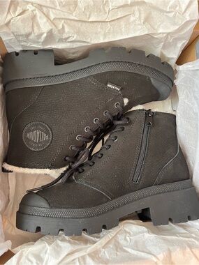 Palladium Black Lug-Sole Wool-lined Nubuck zip Boots